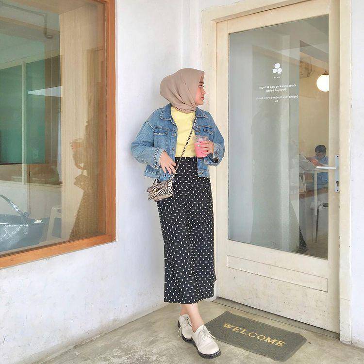 potret Adinda Valda memakai rok (instagram.com/adindavld)
