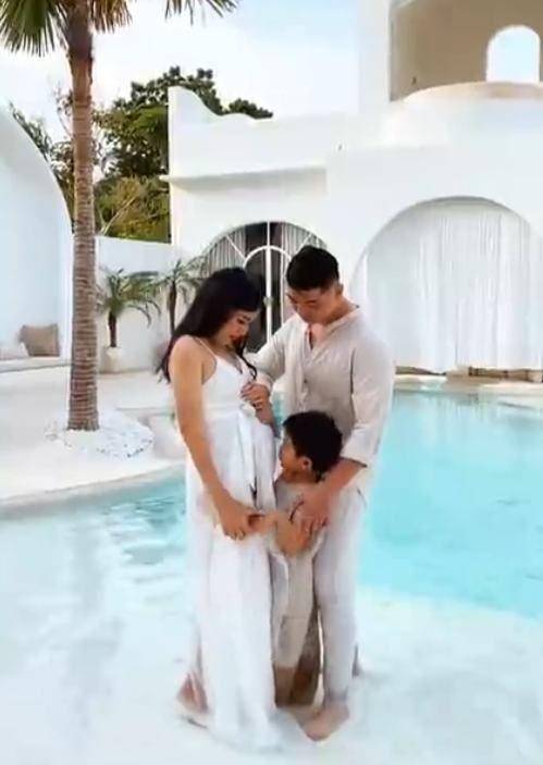 Arnold Poernomo dan keluarga (Instagram.com/tiffaniysoetanto/)