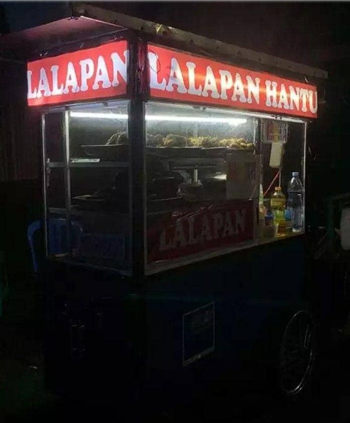 nama warung bertema hantu (twitter.com/nocontextwarung)