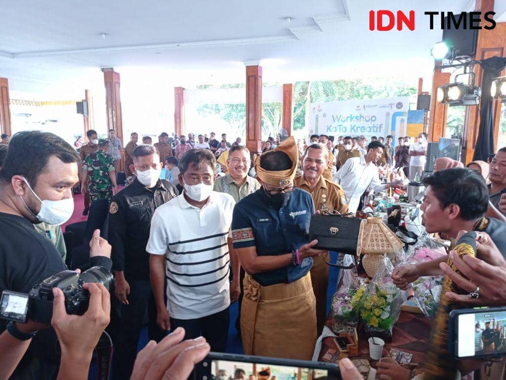 Menparekraf Sandiaga Salahuddin Uno, berkunjung ke Kota Binjai, Sumatra Utara (IDN Times/ Bambang Suhandoko)