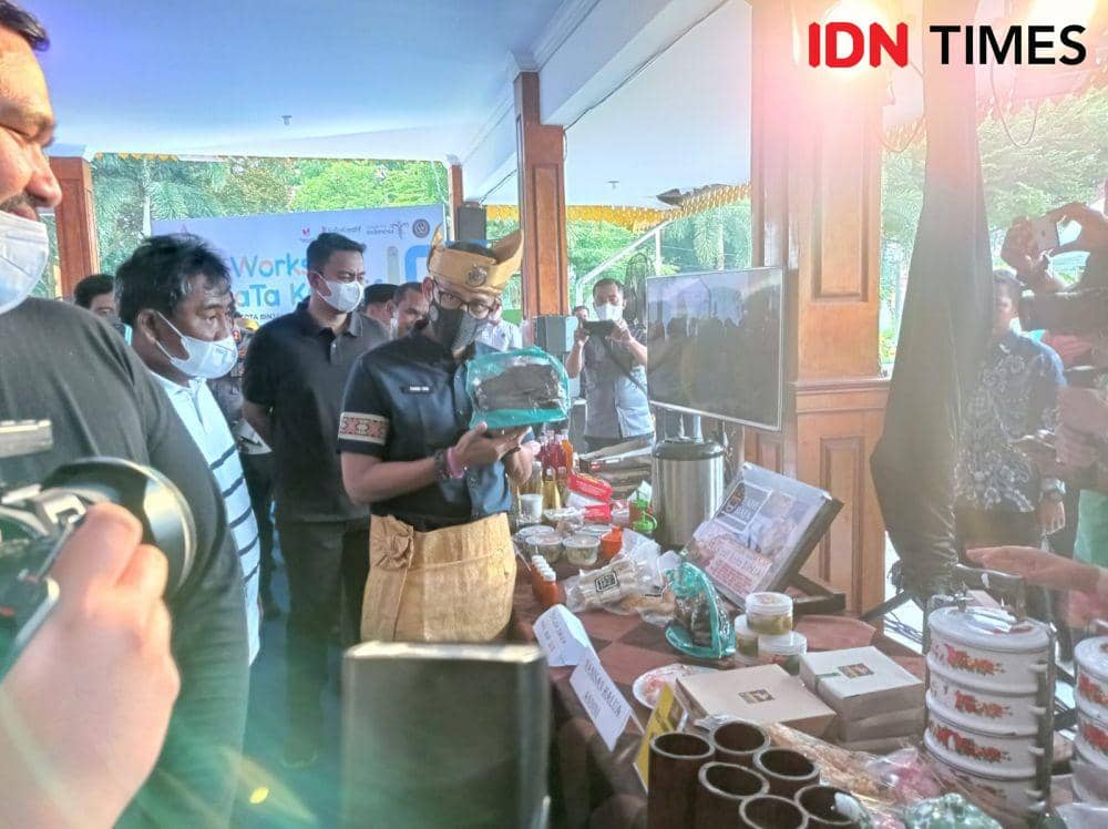 Menparekraf Sandiaga Salahuddin Uno, berkunjung ke Kota Binjai, Sumatra Utara (IDN Times/ Bambang Suhandoko)