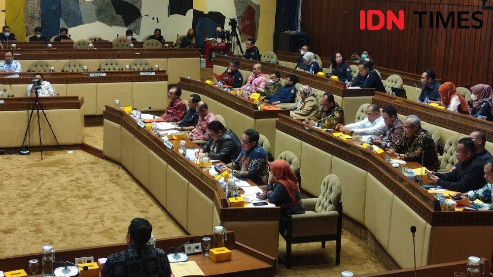Komisi II Dewan Perwakilan Rakyat Republik Indonesia (DPR RI) menggelar Rapat Dengar Pendapat (RDP) dengan Komisi Pemilihan Umum (KPU) dan Badan Pengawas Pemilu (Bawaslu). (IDN Times/Yosafat Diva Bayu Wisesa)