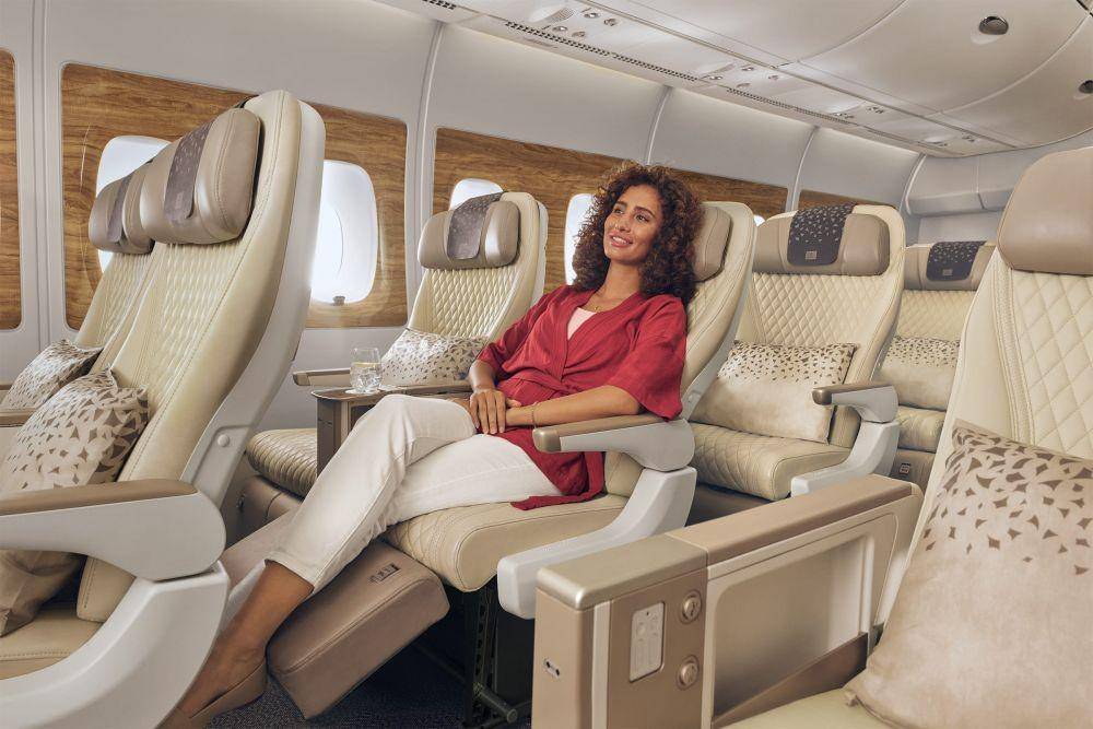 Gambar kelas ekonomi premium di Emirates