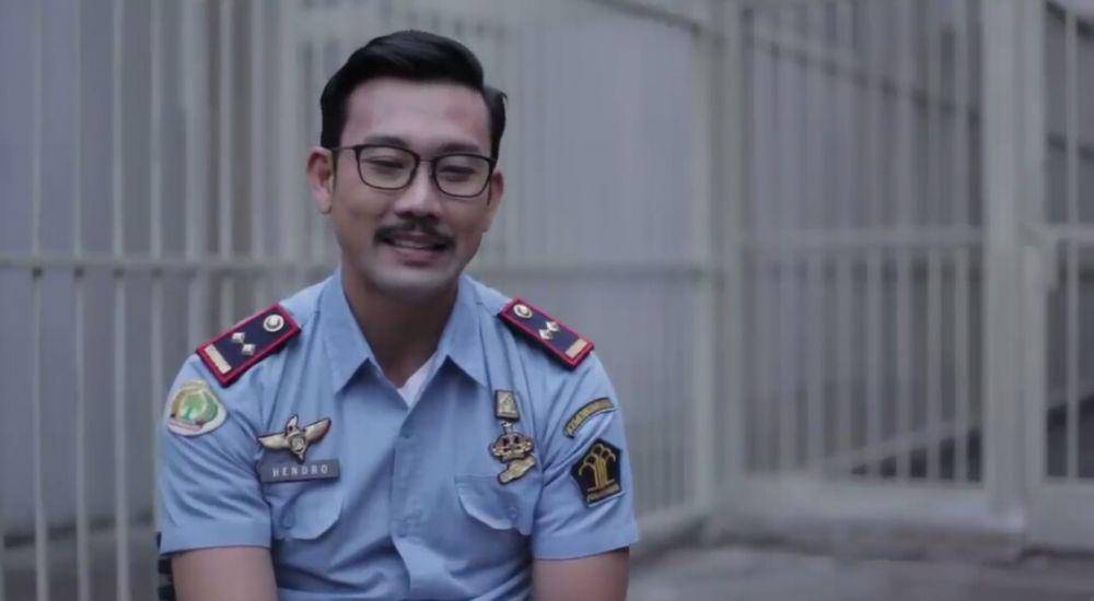Denny Sumargo berseragam sipir (dok. youtube.com/Falcon)