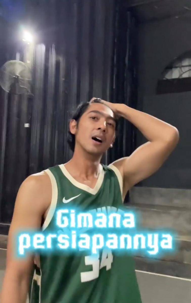 Arya Saloka dan Denny Sumargo bertanding basket (instagram.com/arya.saloka)