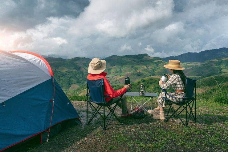 Comping Photo 7 Wisata Camping Keluarga di Indonesia, Nyaman dan Seru! | IDN Times