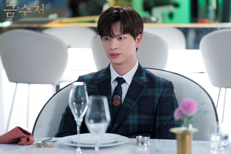 Comeback Sungjae Sehabis Wamil, 9 Cuplikan The Golden Spoon