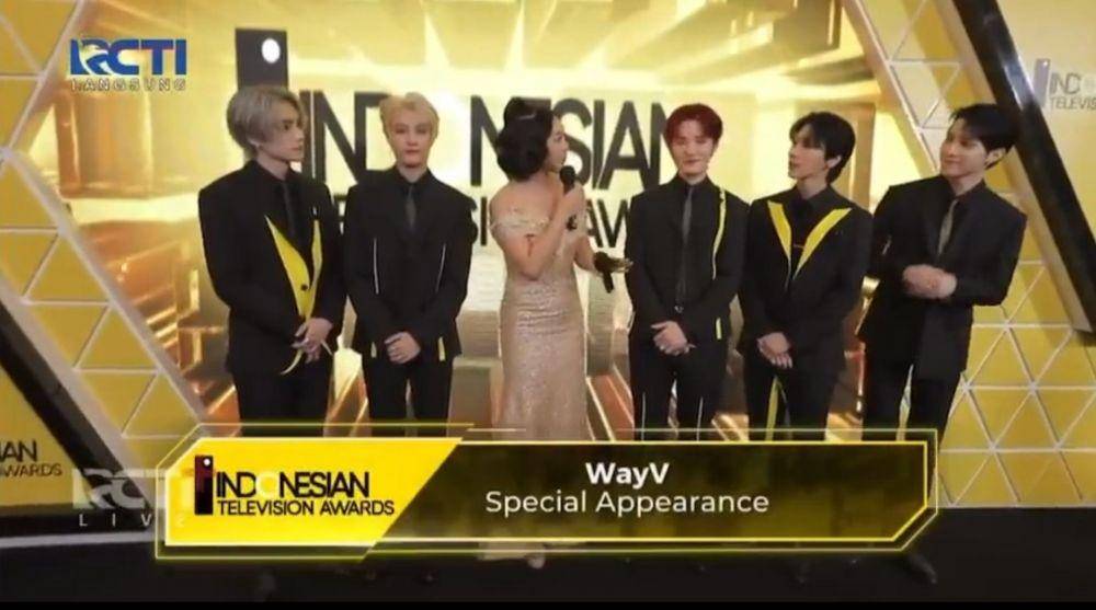WayV di Indonesian Television Awards 2022 (Twitter.com/zenniecrush/)