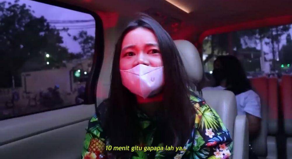 Olivia Allan sewa studio untuk nonton Denny Sumargo. (youtube.com/THE SUMARGO'S)