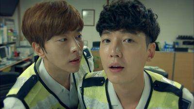 Jung Kyung Ho (kanan) di Because It's the First Time (kdramakisses.com)