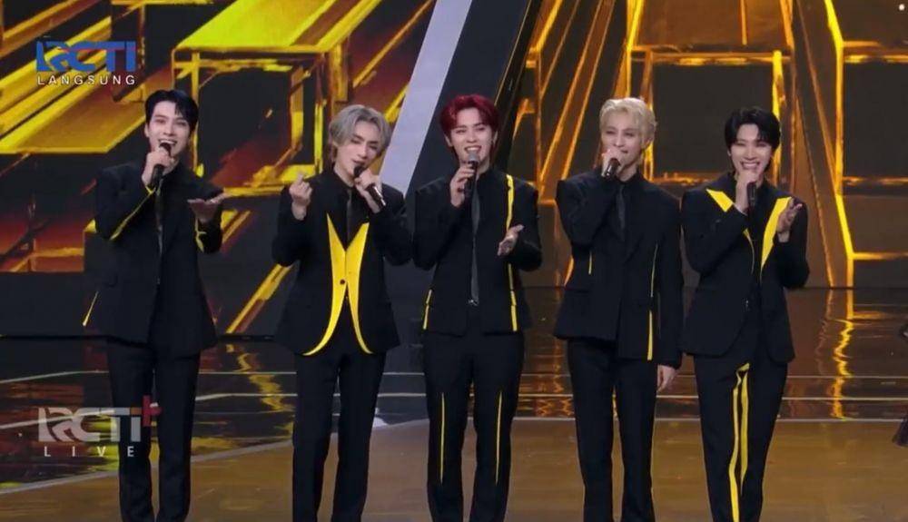 WayV di Indonesian Television Awards 2022 (Twitter.com/bluebirday_/)