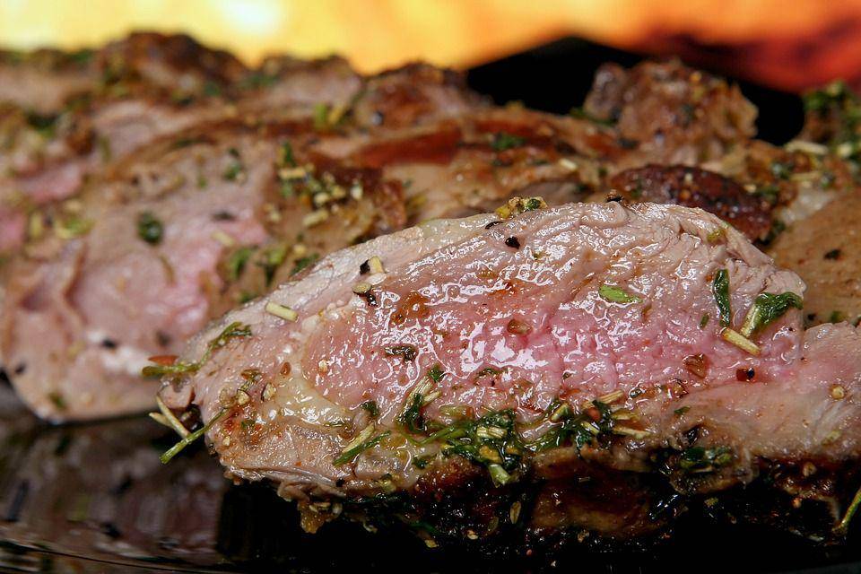 ilustrasi daging poaching (pixabay.com/Rob Owen-Wahl)