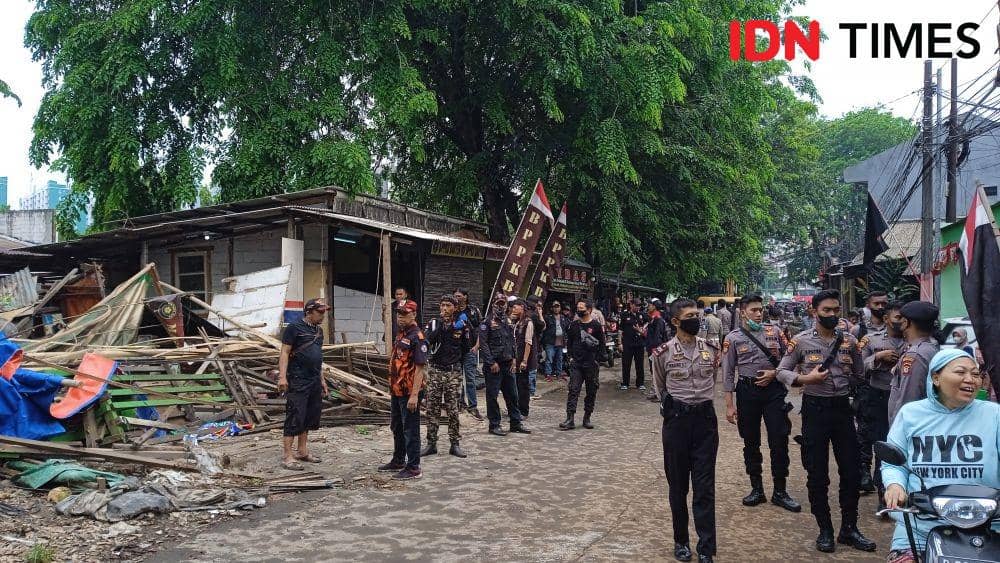 Pemkot Bekasi Bongkar Bangunan Liar, Tapi Sisakan Bangunan Milik Ormas