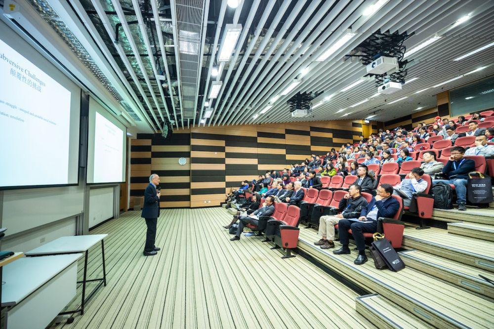 Kenali 5 Penyebab Glossophobia atau Rasa Takut saat Public Speaking