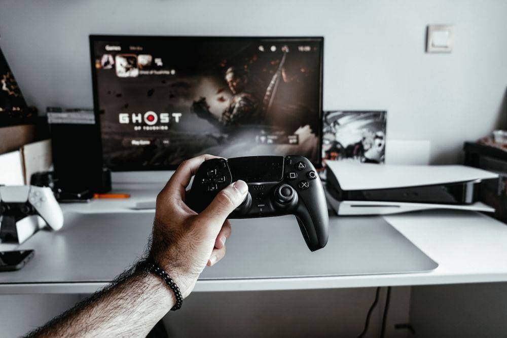 ilustrasi fitur Remote Play PS5 (unsplash.com/Reet Talreja)