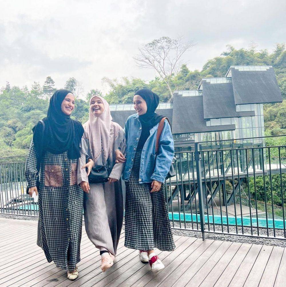 Laudya Cynthia Bella, Zaskia Sungkar, dan Shireen Sungkar (instagram.com/laudyacynthiabella)
