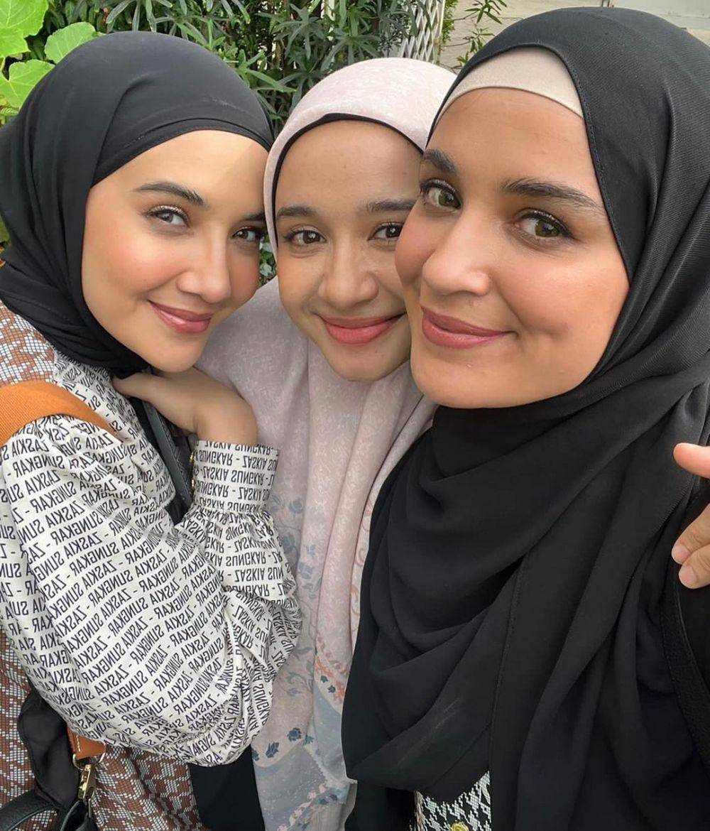 Laudya Cynthia Bella, Zaskia Sungkar, dan Shireen Sungkar (instagram.com/zaskiasungkar15)