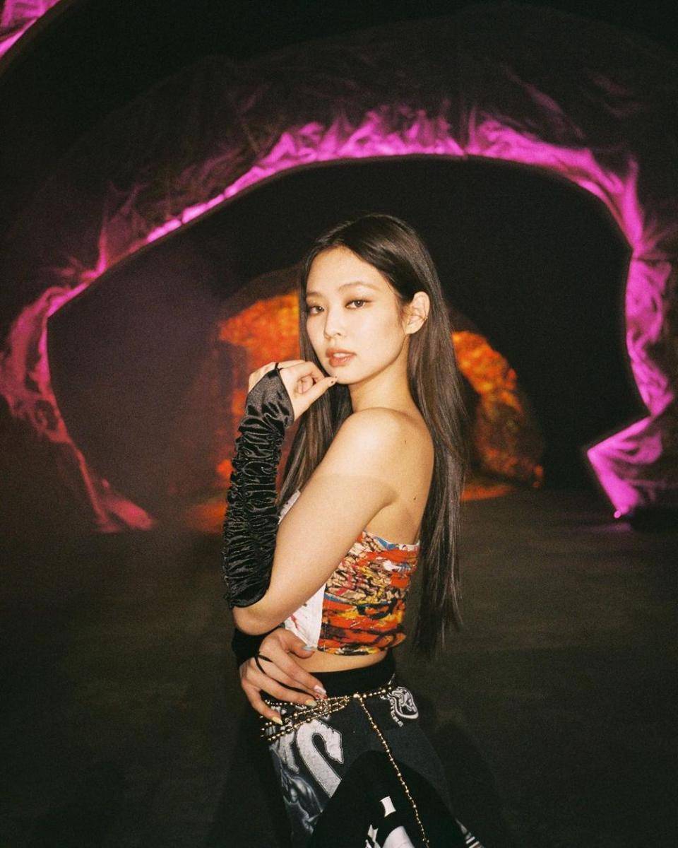 Jennie BLACKPINK ( instagram.com/jennierubyjane/ )