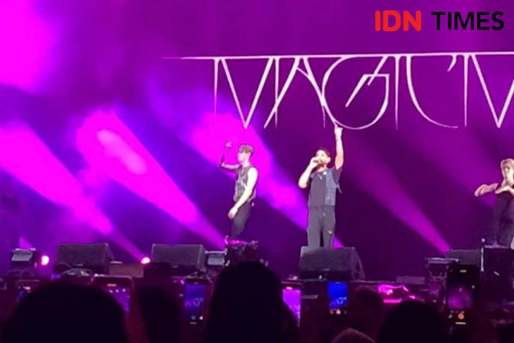 Jackson Wang dan Afgan di We The Fest 2022 (IDN Times/Rafifa Shabira)