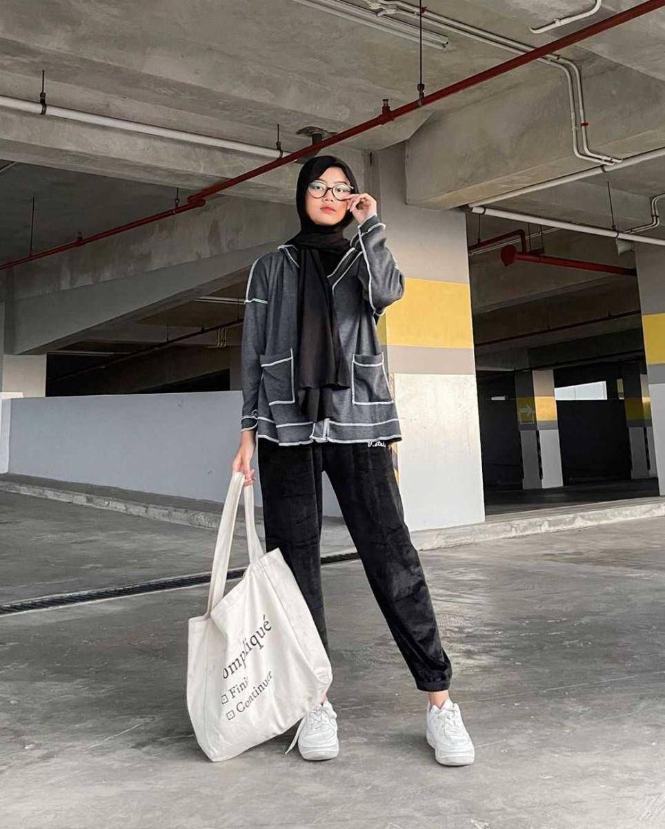 padu padan outfit nonton konser ala selebgram Wanda Hamidah (Instagram.com/wandahamidah_h)