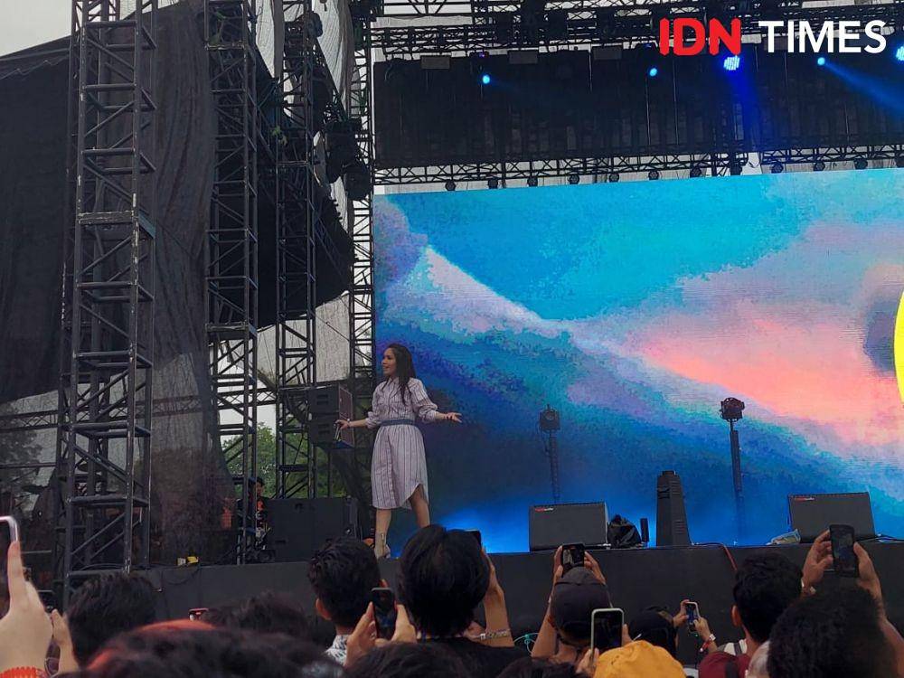 HiVi di Pestapora 2022 Day 1 di Gambir Expo, pada Jumat (23/9/2022). (IDN Times/Erfah Nanda)
