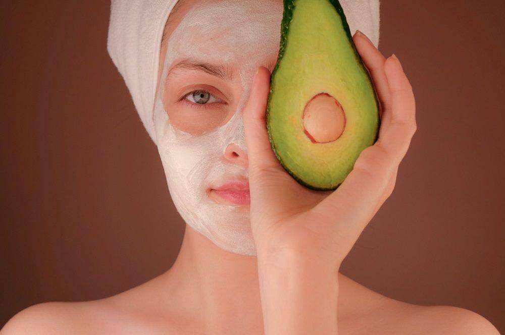 Masker buah (Unsplash.com/Kimia Zarifi)