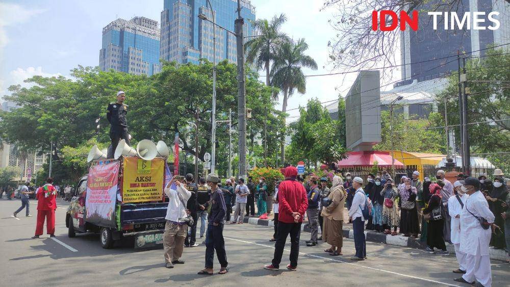 Demo Tolak Harga BBM Naik, Massa GNPR Mulai Padati Patung Kuda