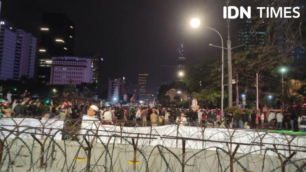 Demo Tolak BBM Bubar, Massa GNPR Tinggalkan Patung Kuda