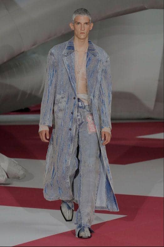 Koleksi Fashion dari Diesel di Milan Fashion Week Women's Spring/Summer 2023 (milanofashionweek.cameramoda.it)