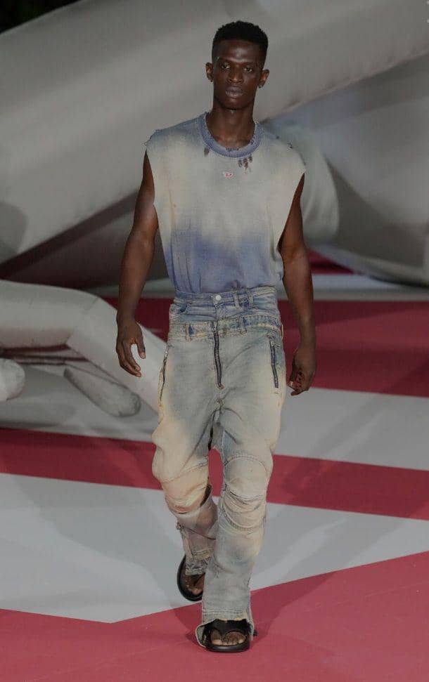 Koleksi Fashion dari Diesel di Milan Fashion Week Women's Spring/Summer 2023 (milanofashionweek.cameramoda.it)