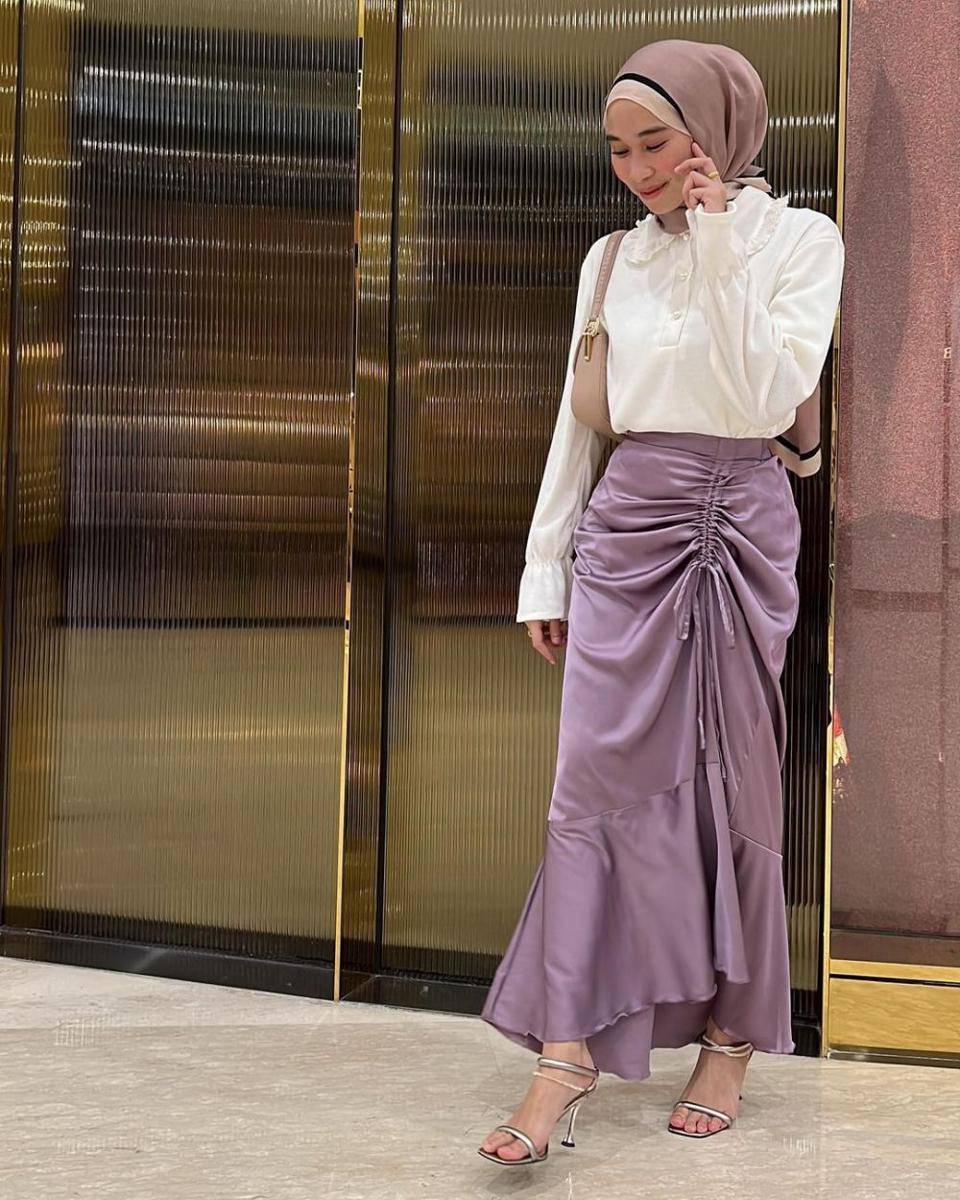 inspirasi dress ala Astri Ratnasari (instagram.com/nasariastri)