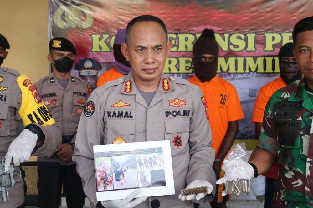 Polisi Kembali Amankan Tersangka Penyuplai Senjata dan Amunisi KKB di Timika, Papua/dok Humas