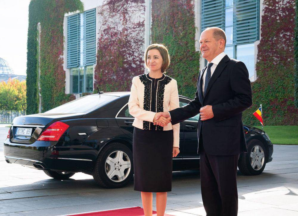 Presiden Moldova, Maia Sandu ketika bertemu Kanselir Jerman, Olaf Scholz di Berlin, Jumat (23/9/2022). (twitter.com/sandumaiamd)