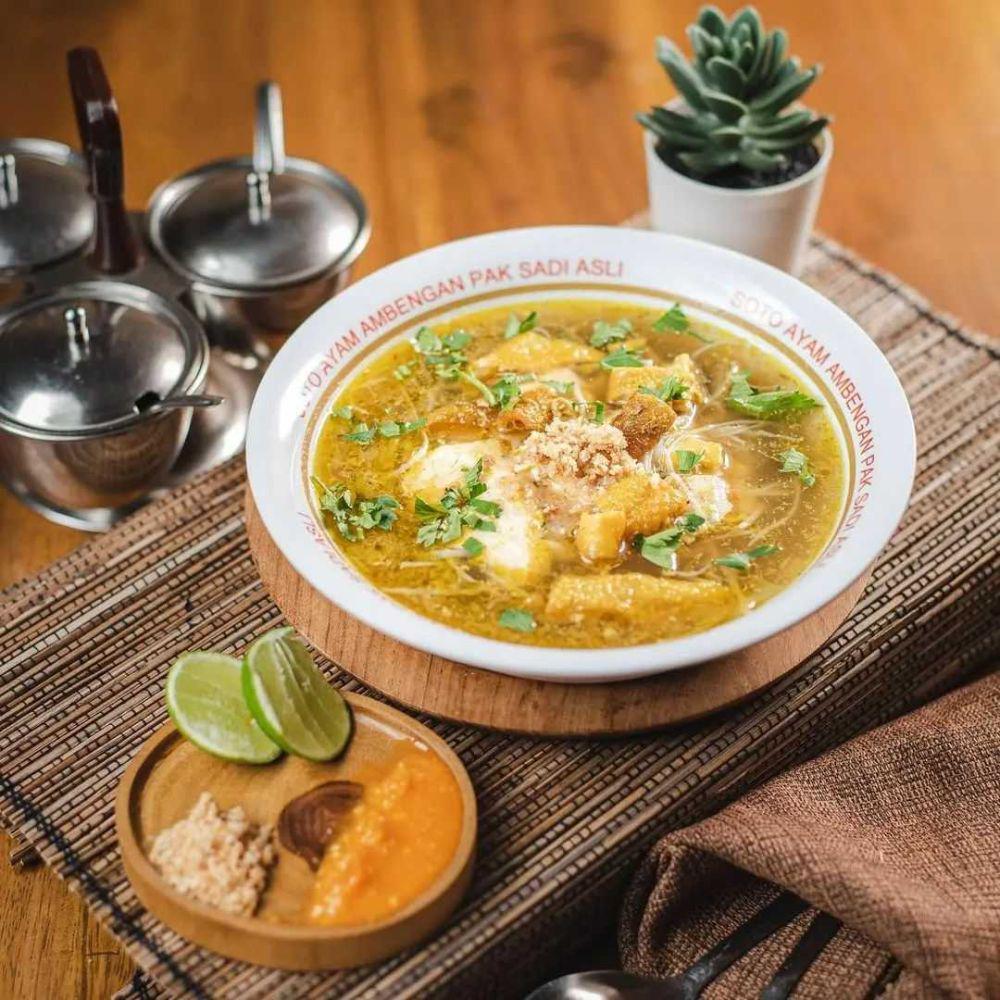 5 Tempat Makan Soto di Jakarta Pusat, Kuahnya Gurih!