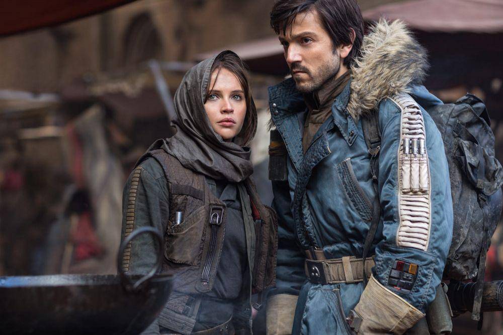 Diego Luna dan Felicity Jones dalam film Rogue One: A Star Wars Story (dok. Lucasfilm/Rogue One: A Star Wars Story)
