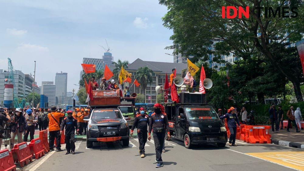 Tolak Kenaikan BBM, Ribuan Petani dan Buruh Demo Lagi di Patung Kuda