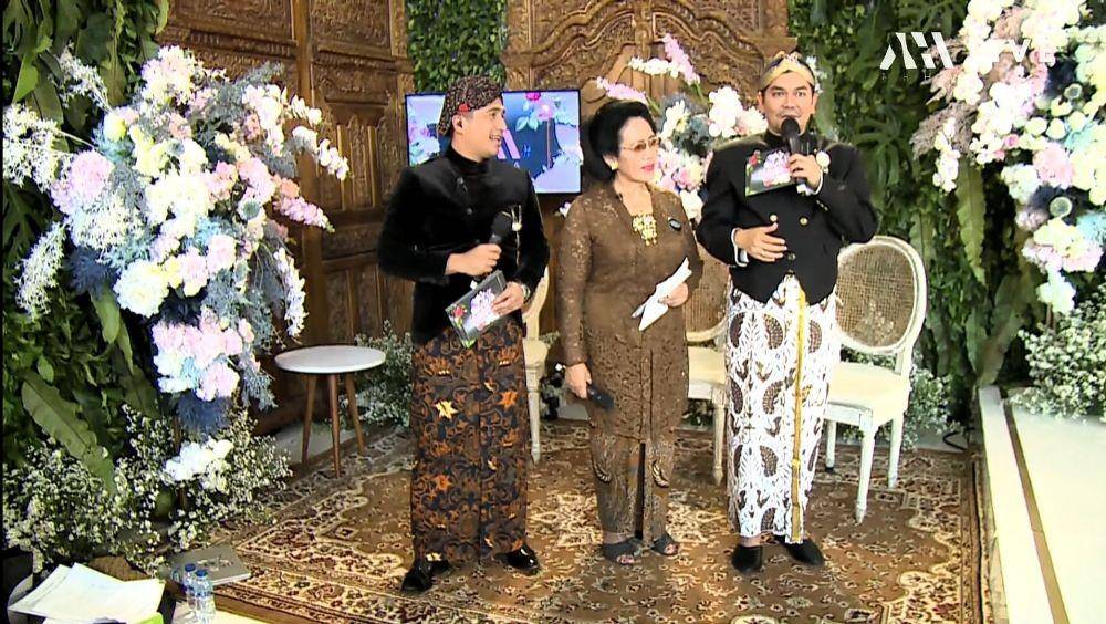 Prosesi Tedak Siten Ameena, putri dari Aurel Hermansyah dan Atta Halilintar. 25 September 2022. (YouTube/AH)
