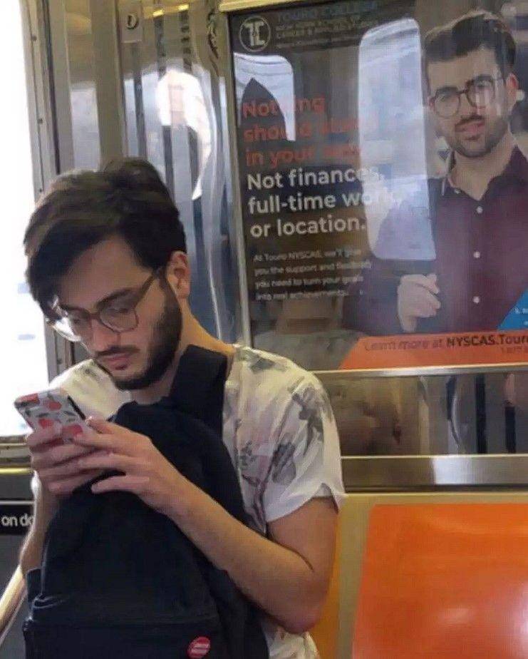 gak sengaja mirip model (instagram.com/subwaycreatures)
