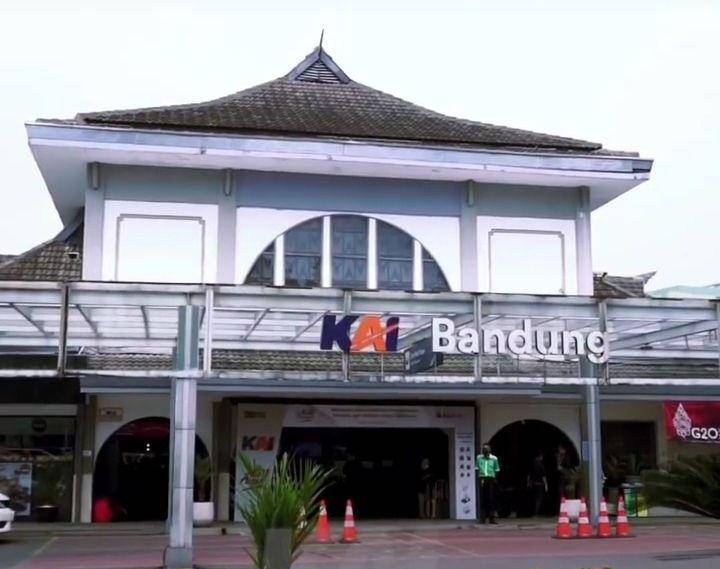 Stasiun Bandung (instagram.com/kai121_)