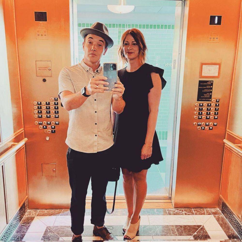 Doug Robb bersama istri (instagram.com/hoobadougrobb)