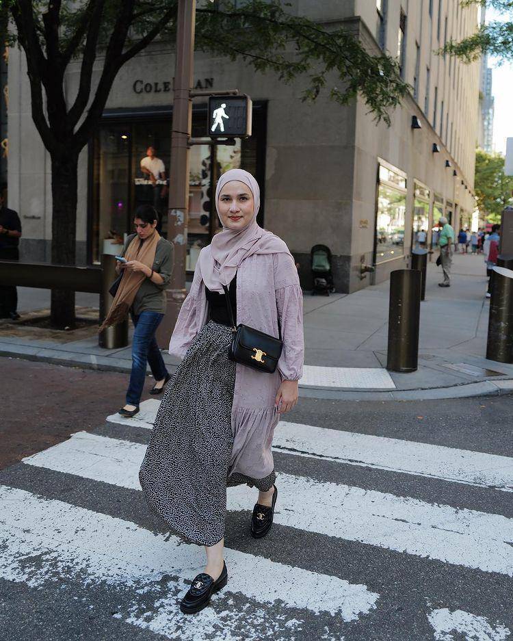 potret OOTD Dwi Handa saat liburan di New York (instagram.com/dwihandaanda)