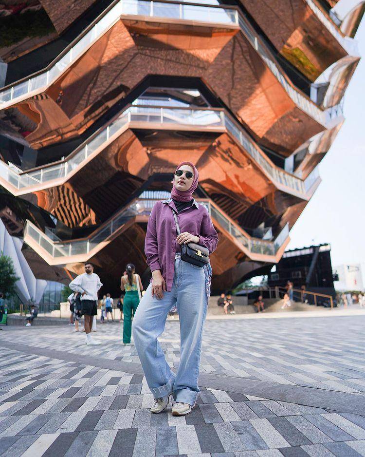 potret OOTD Dwi Handa saat liburan di New York (instagram.com/dwihandaanda)