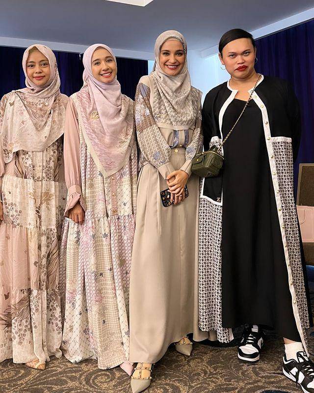Momen launching koleksi collab Zaskia dan LCB (instagram.com/wanda_haraa)