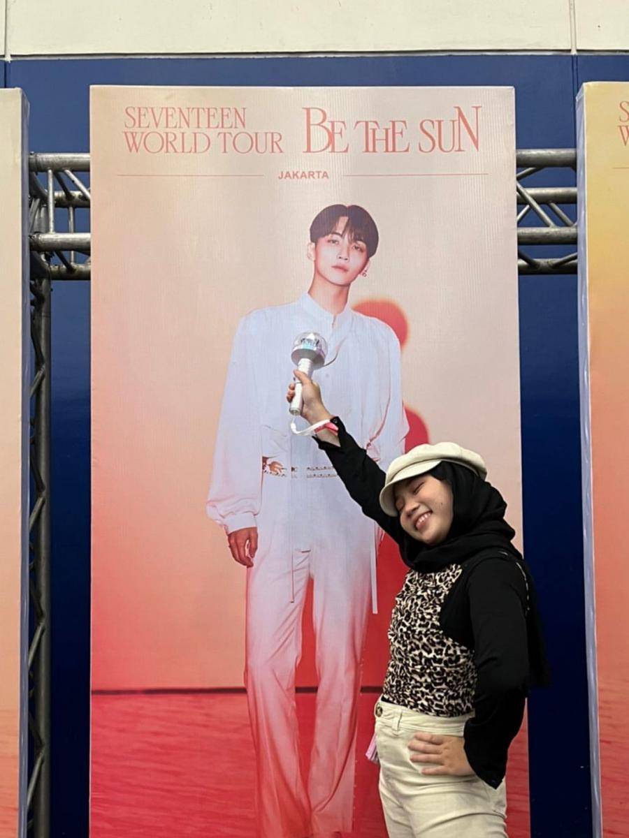 potret Zara menghadiri konser 'Be The Sun' Seventeen (instagram.com/camilliazr)