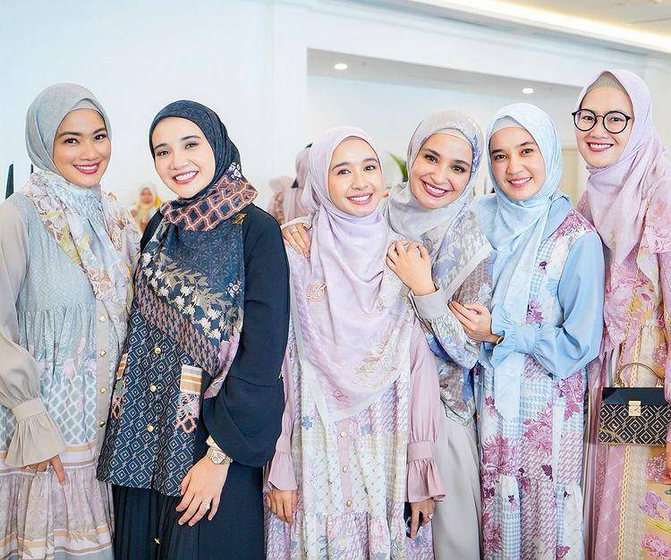 Potret tamu di acara launching kolaborasi Zaskia Sungkar dan Bella (instagram.com/titi_kamall)