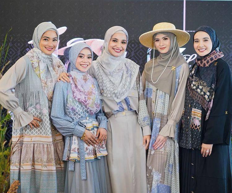 Potret tamu di acara launching kolaborasi Zaskia Sungkar dan Bella (instagram.com/titi_kamall)