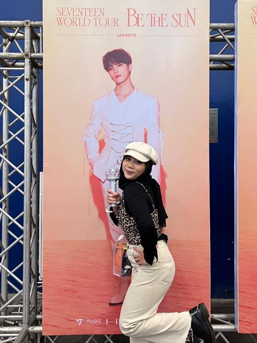 potret Zara menghadiri konser 'Be The Sun' Seventeen (instagram.com/camilliazr)