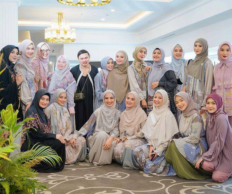 Potret tamu di acara launching kolaborasi Zaskia Sungkar dan Bella (instagram.com/titi_kamall)