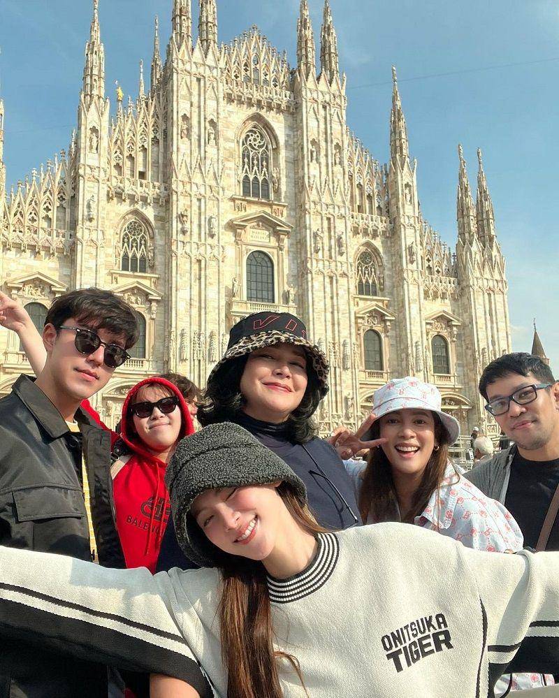potret kebersamaan Baifern, Nine Naphat, dan tim di Italy(instagram.com/baifernbah)