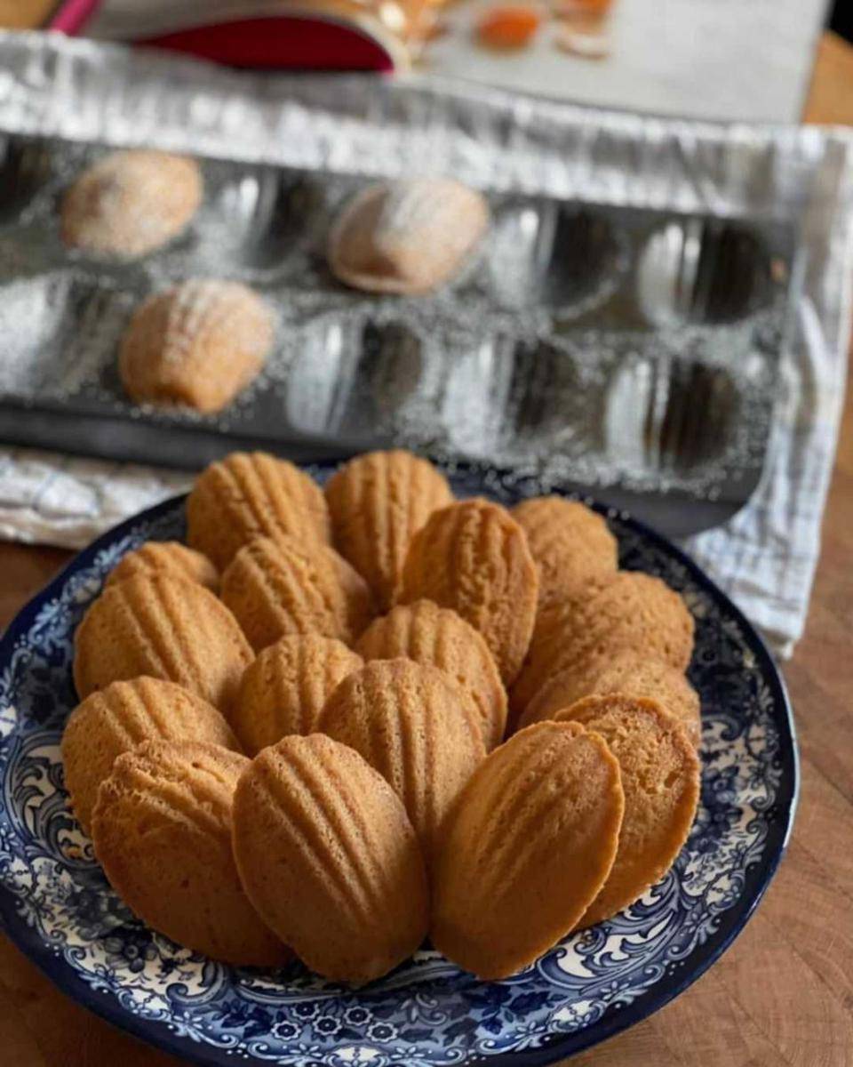 Kue madeleine (instagram.com/chefsweil7)